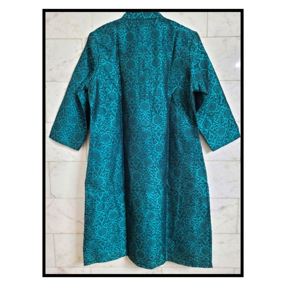 Classy Short Kurta - Picture 2 of 10